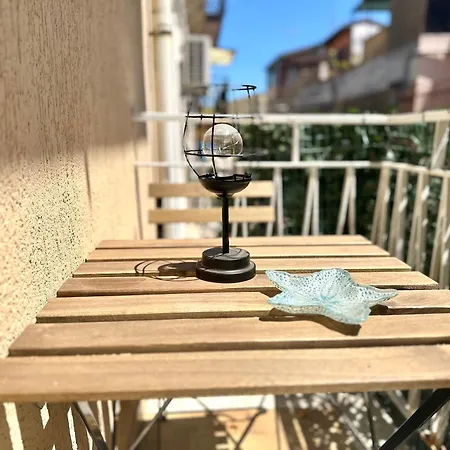 Marina Di Trezza Guest house